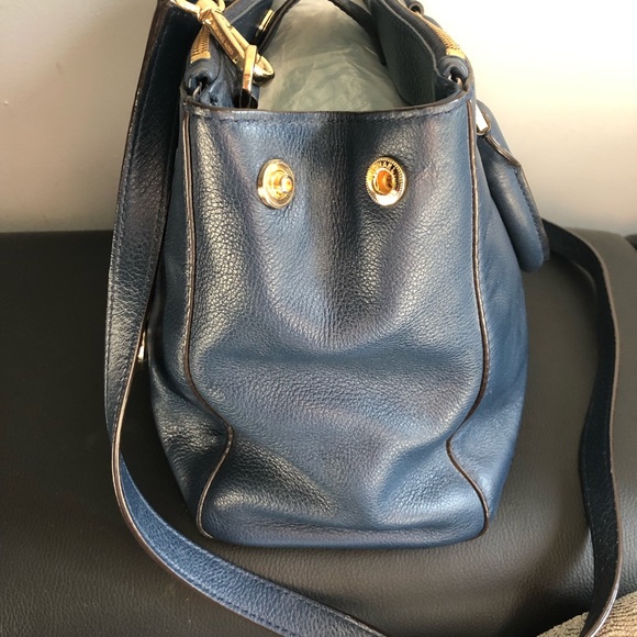 MICHAEL KORS DOUBLE ZIPPER PURSE - Picture 3 of 7